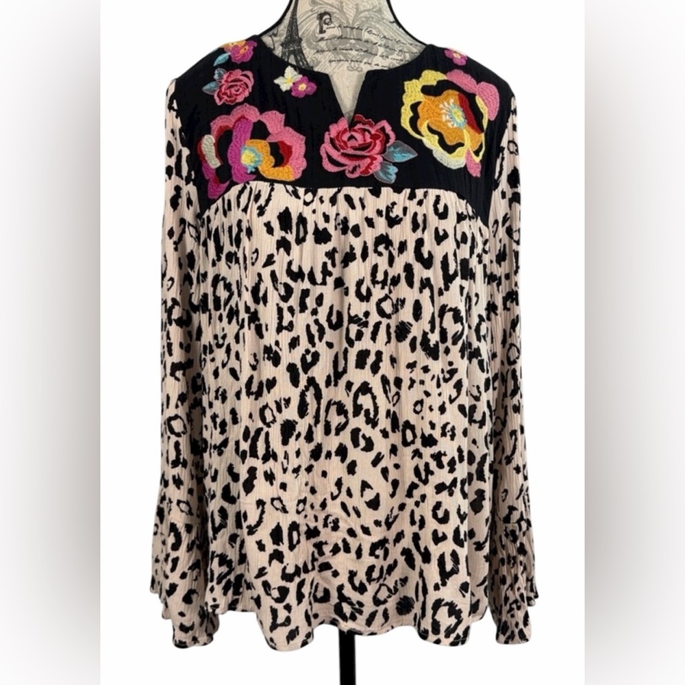 Savanna Jane Black & Light Pink Leopard Print Tunic| Floral Embroidery Size L